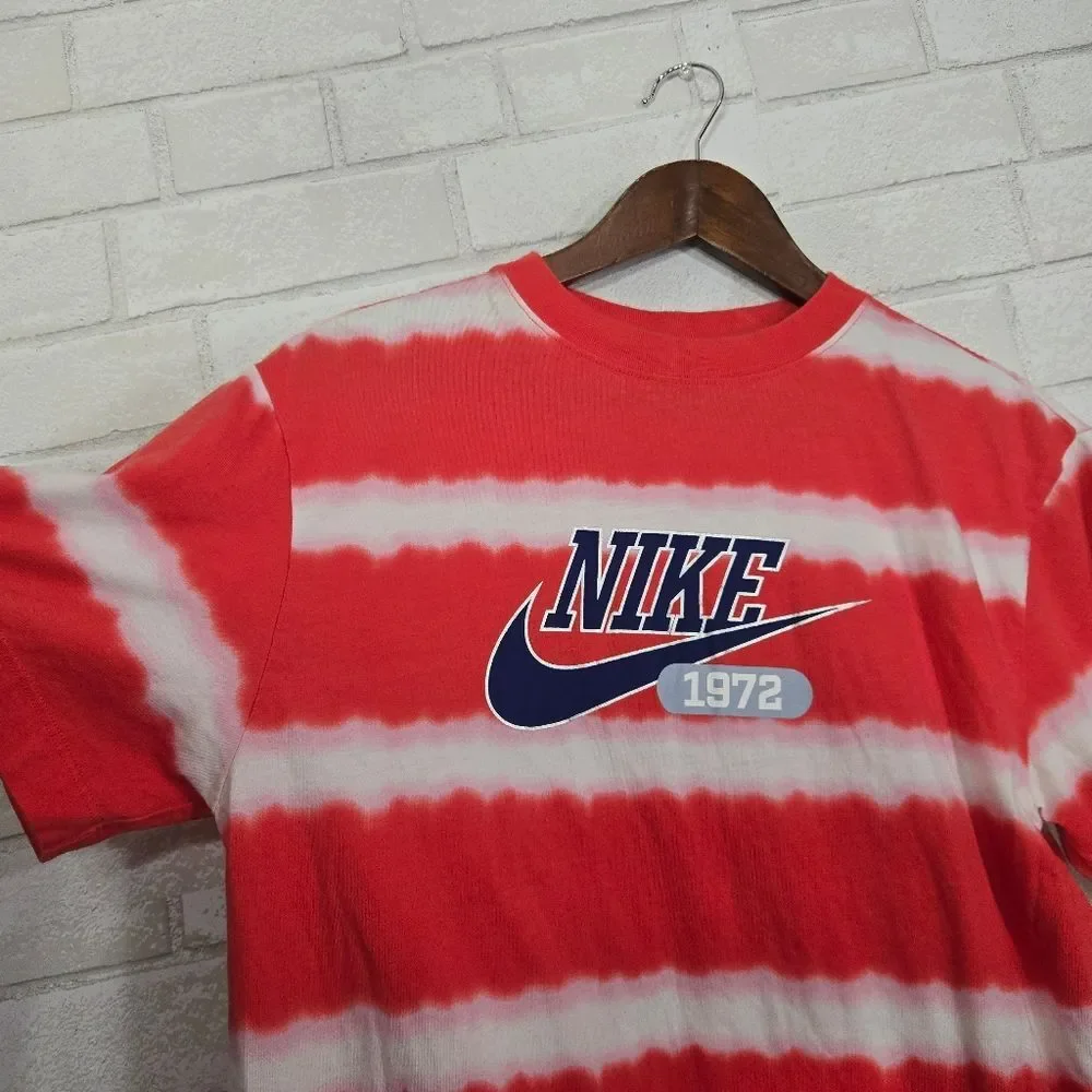 NIKE short sleeve mini dress